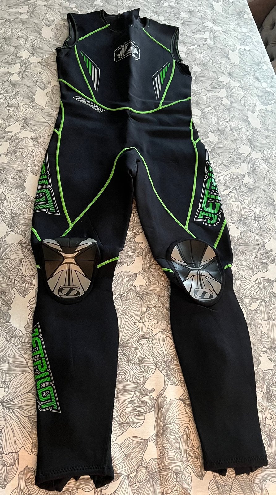 Jetpilot wetsuit + vest, Watersport en Boten, Ophalen, Zo goed als nieuw