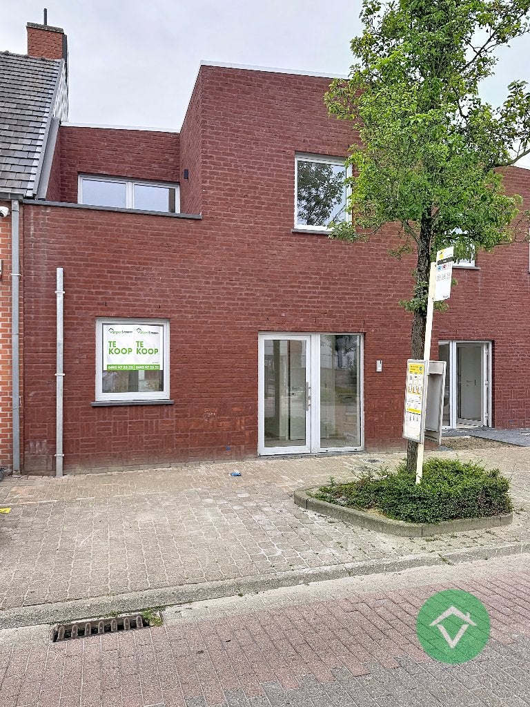 Nieuwbouwwoning met 3 slaapkamers en garage te Ichtegem, Immo, 3 kamers, Tussenwoning, Provincie West-Vlaanderen, Ichtegem