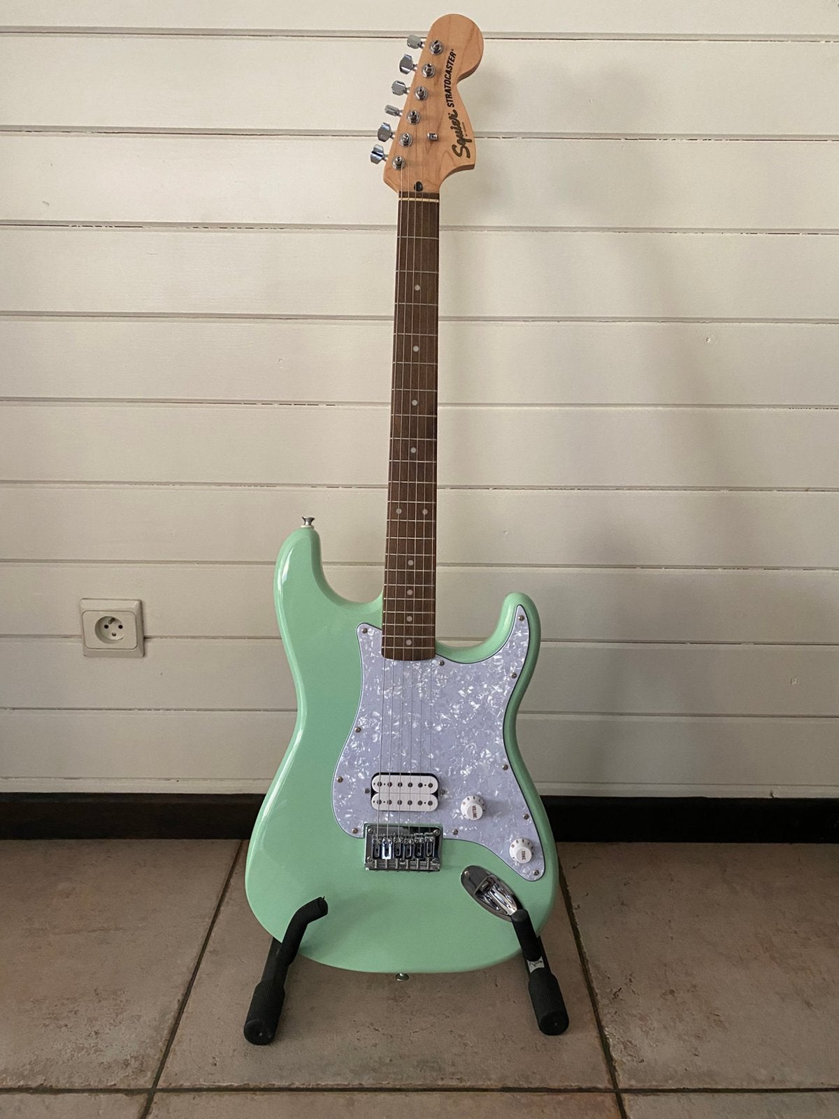 Squier Affinity Strat FSR H HT SG, Muziek en Instrumenten, Ophalen, Zo goed als nieuw