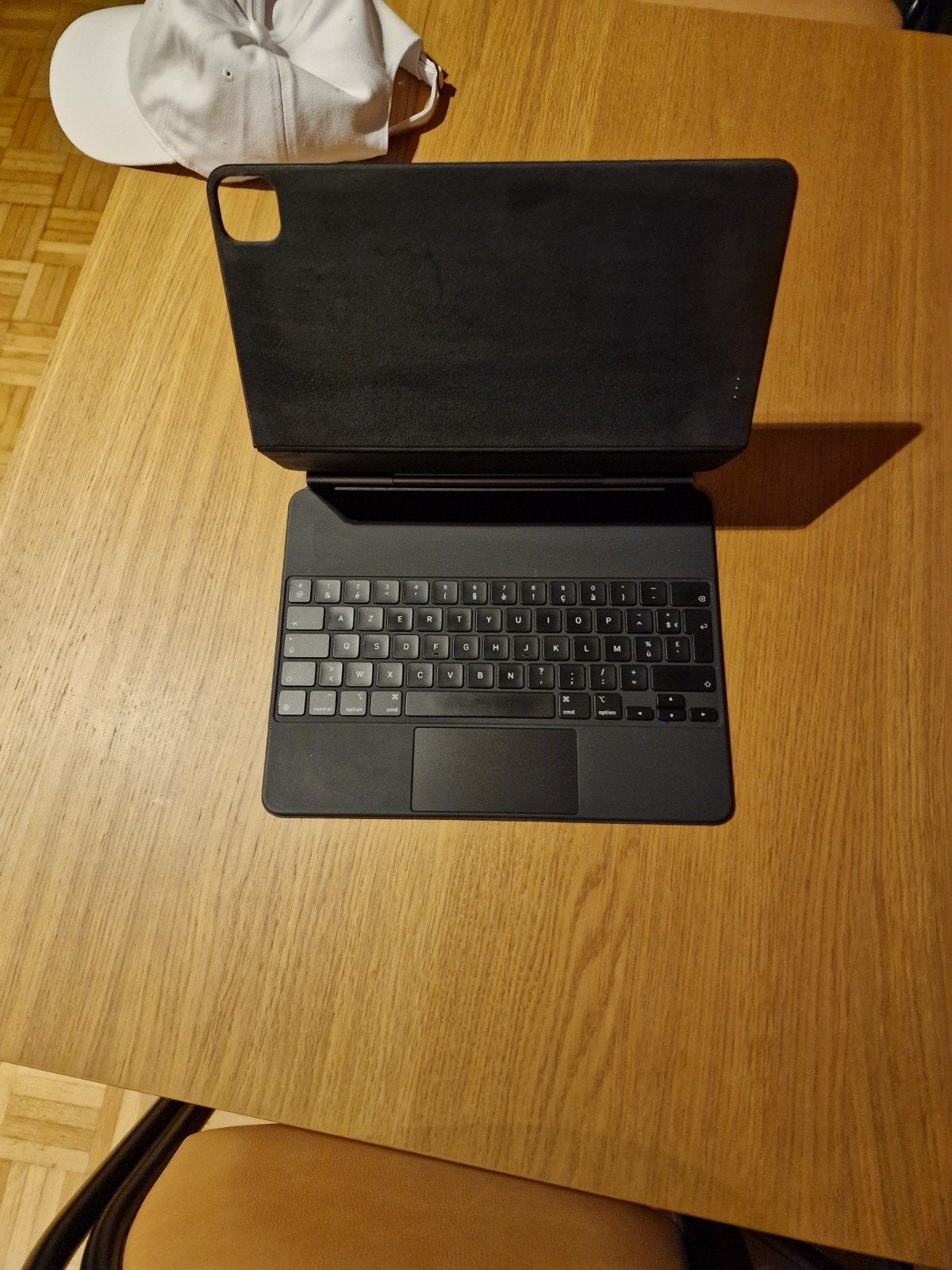 Housse clavier ipad pro 13 pouces marque apple, Enlèvement