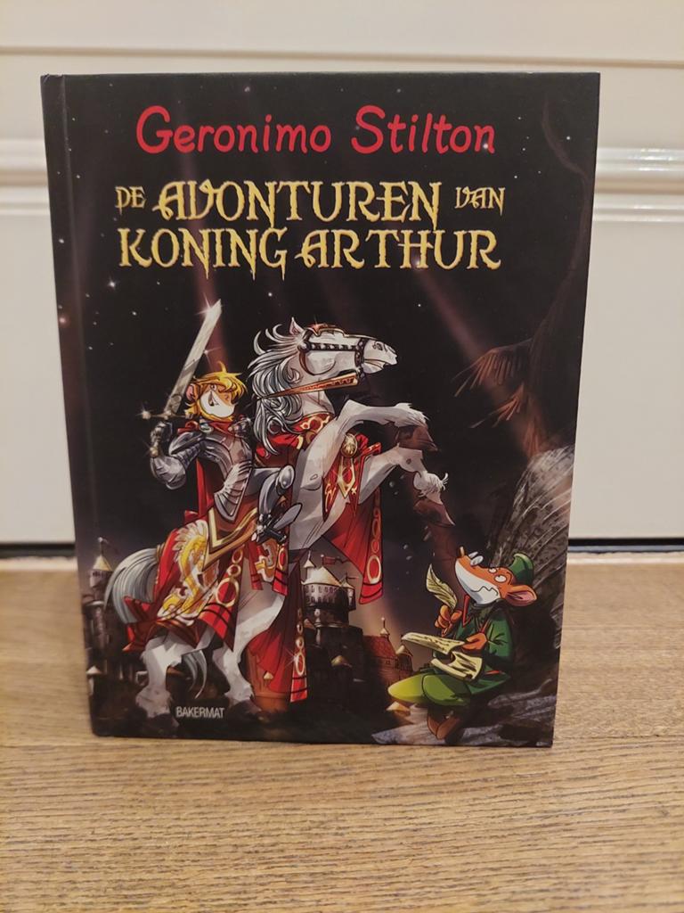 Geronimo Stilton - De avonturen van koning Arthur, Enlèvement ou Envoi, Geronimo Stilton