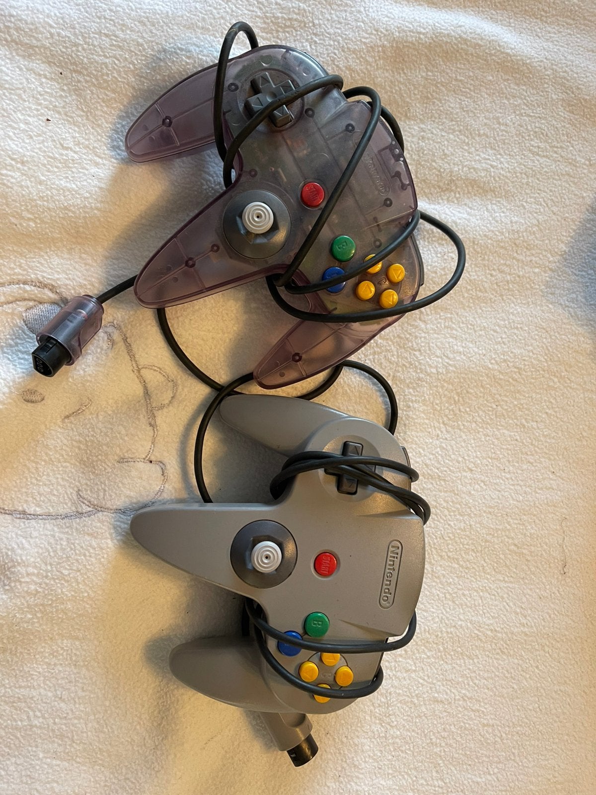 Nintendo 64 – 2 controllers – grijs & Atomic Purple, Consoles de jeu & Jeux vidéo, Jeux | Nintendo 64, Enlèvement, Utilisé
