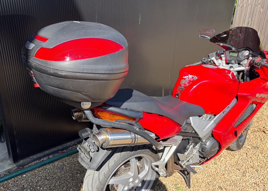 Givi topkoffer VFR 800, Motoren, Accessoires | Koffers en Tassen, Ophalen, Gebruikt