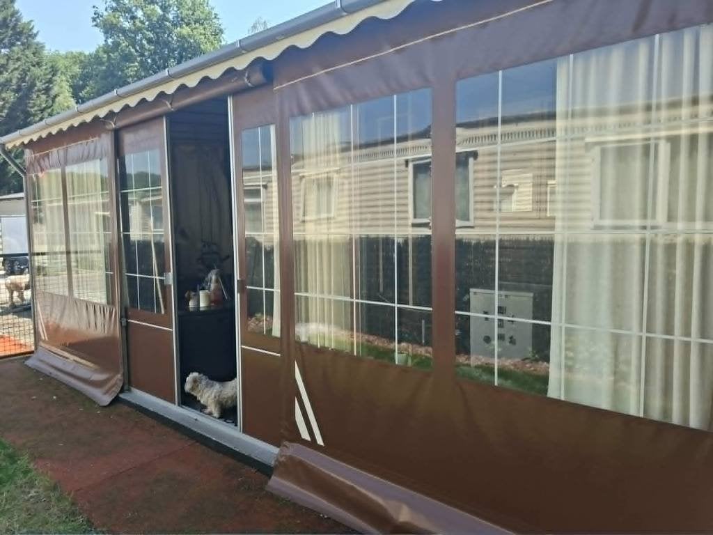 stacaravan /chalet ,staat te westerlo, enkel bellen, Tot en met 4