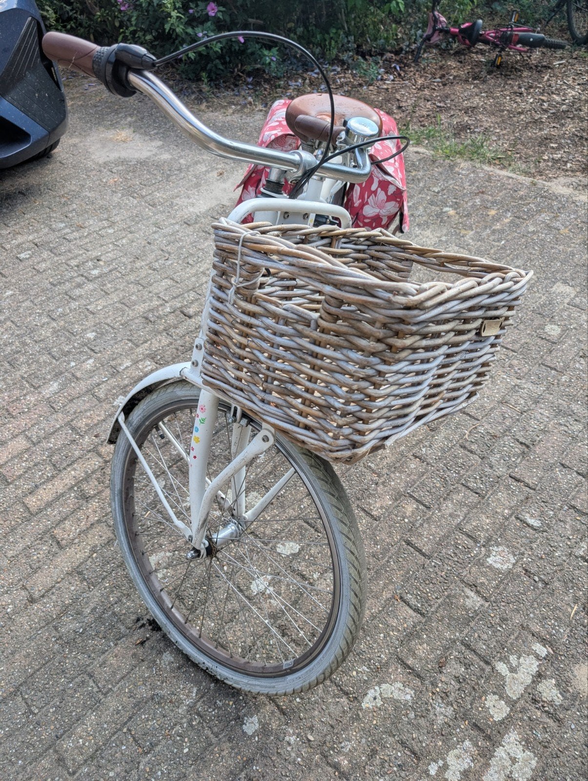 Kinderfiets in goede staat -Cortina-  24 inch - met leuke de, Vélos & Vélomoteurs, Accessoires vélo | Paniers de vélo, Enlèvement