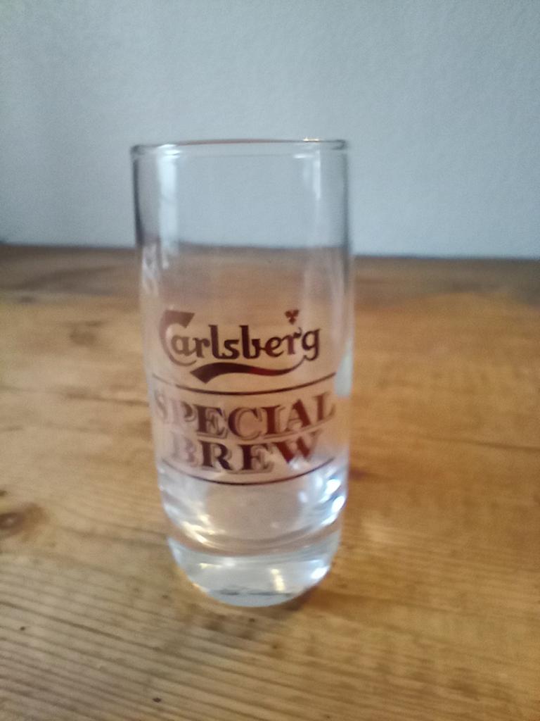 Brasserie bière mini verre Carlsberg Spécial Brew, Enlèvement ou Envoi