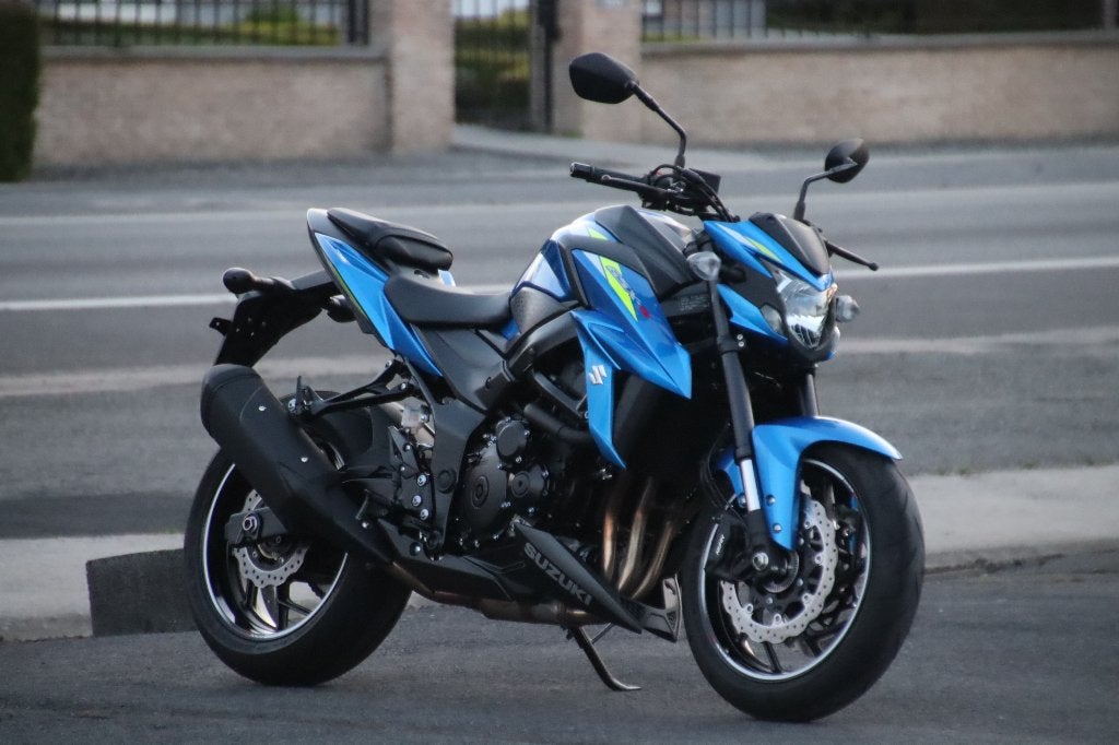 Suzuki GSX-S 750 2000km, Motos, Motos | Suzuki, Particulier, Naked bike, plus de 35 kW, 4 cylindres, Permis Moto A, ABS, Contrôle de traction