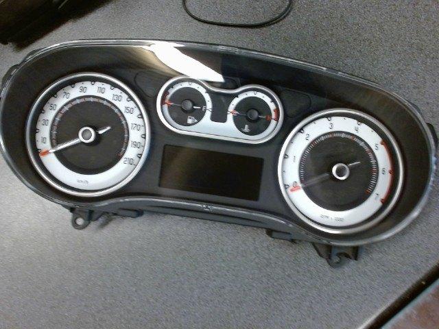Compteur Fiat 500L 2012-2018 A2C32922600 (527), Enlèvement, Utilisé, Fiat
