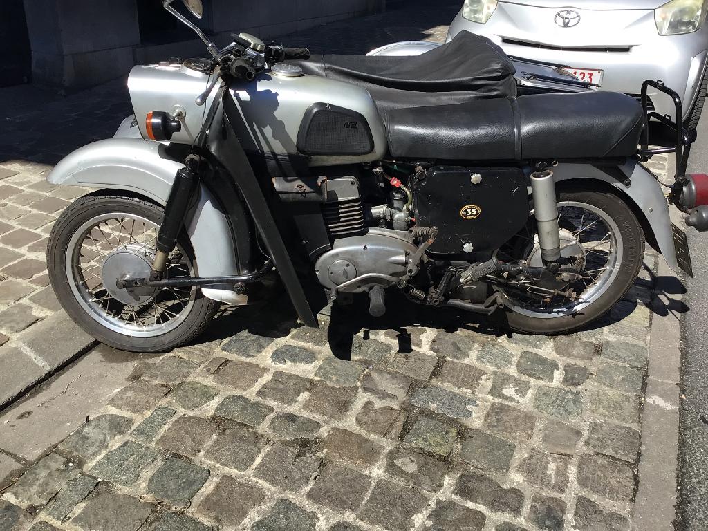 Moto side car mz, Motoren, Motoren | Zijspanmotoren, 11 kW of minder, 1 cilinder, Motorrijbewijs A, Handgeschakeld, Occasion, Ophalen