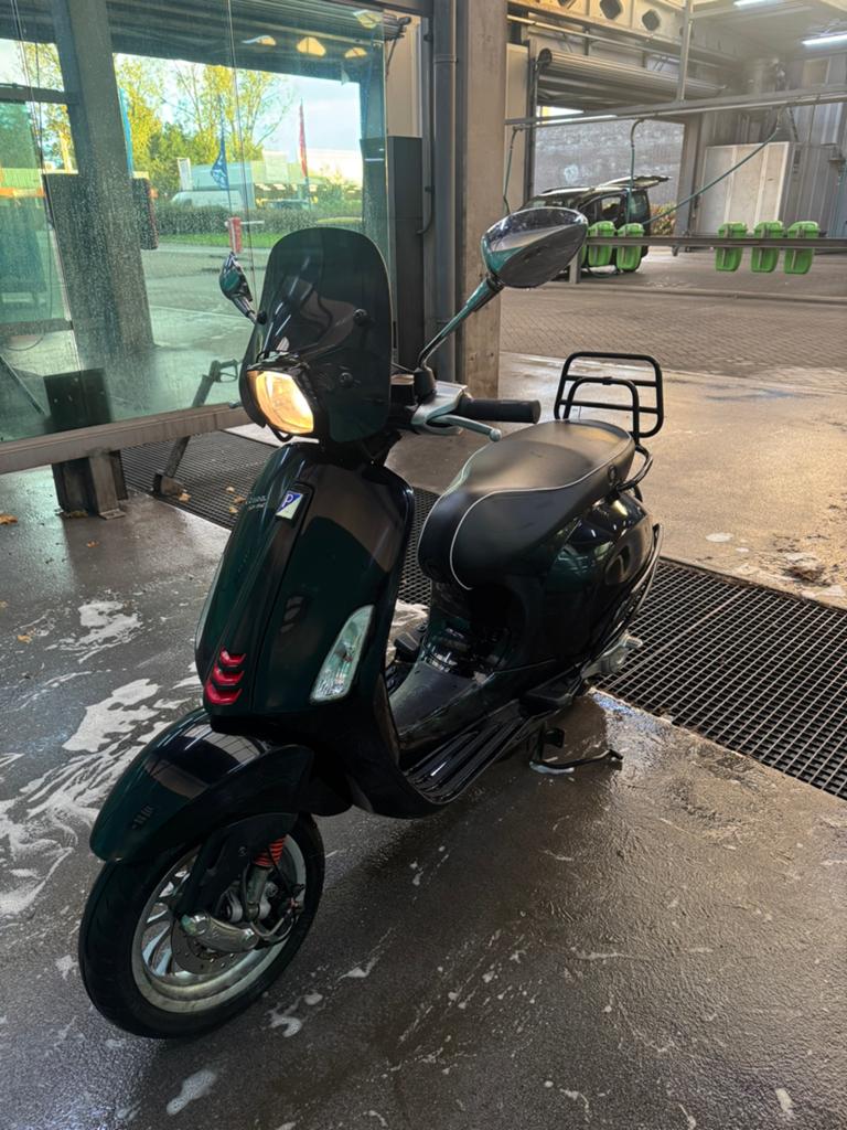 Vespa sprint A klasse, Ophalen, Zo goed als nieuw, Benzine, Vespa