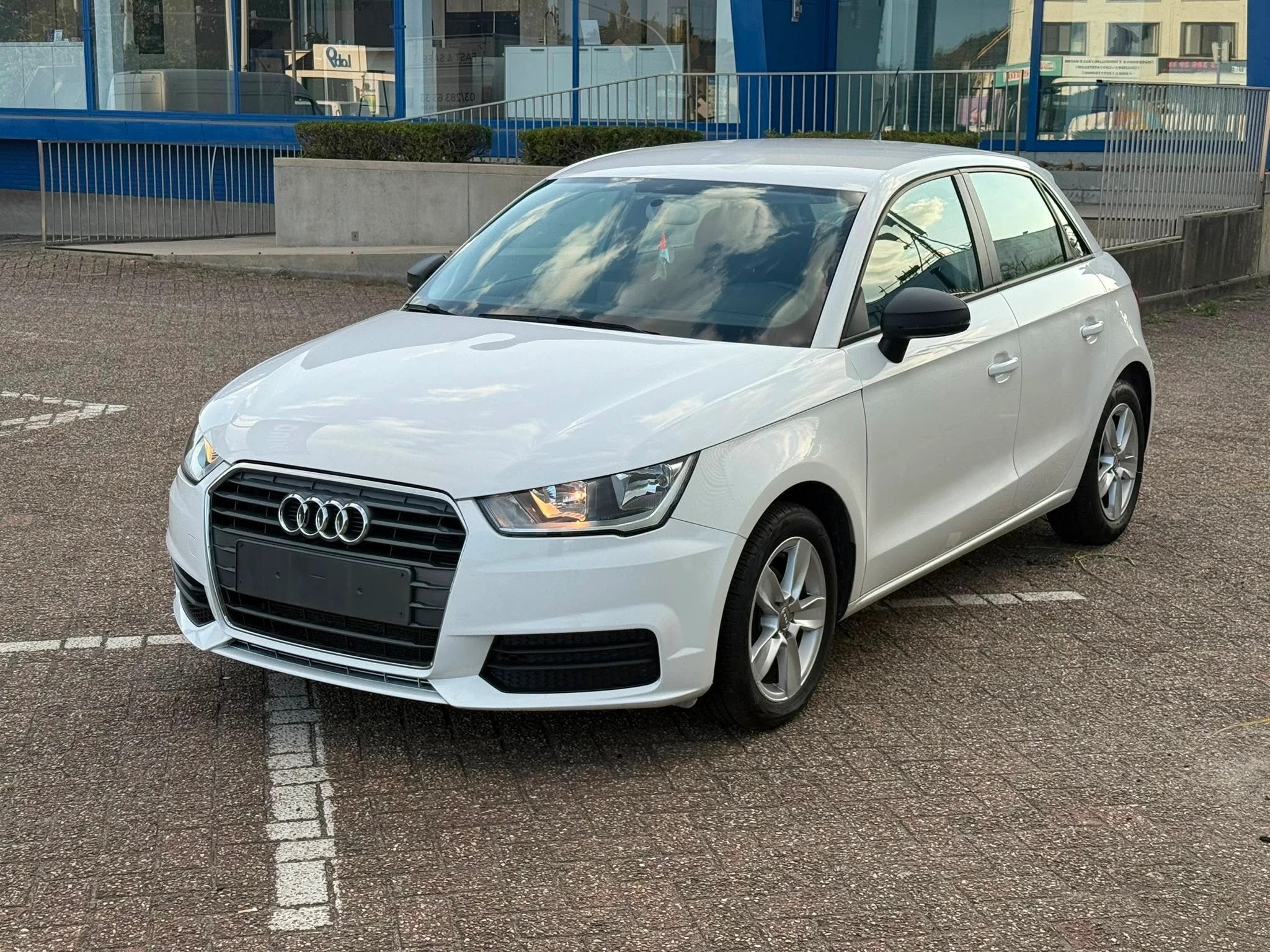 AUDI A1 / 1.0 TFSI / 81000KM / 1STE EIGENAAR, Auto's, Stof, Euro 6, 95 pk, Bedrijf