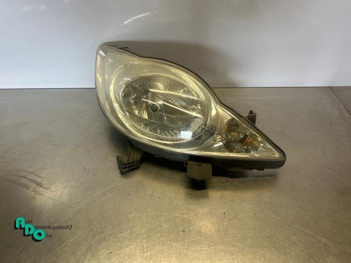 Koplamp rechts van een Peugeot 107 (107 05-), Auto-onderdelen, Gebruikt, -, -, Ophalen of Verzenden