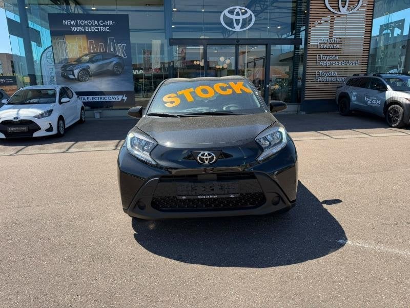 Toyota Aygo play, Automaat, 72 pk, Zwart, Bedrijf