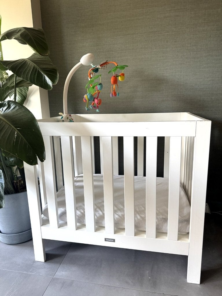 Witte Bopita box + AeroSleep matras + Tiny Love + Angelcare, Kinderen en Baby's, Ophalen, Gebruikt, Rechthoekig, In hoogte verstelbaar