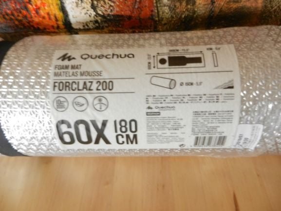 Quechua Forclaz 200 - matelas mousse pour le camping, sport, Caravanes & Camping, Enlèvement ou Envoi, Comme neuf