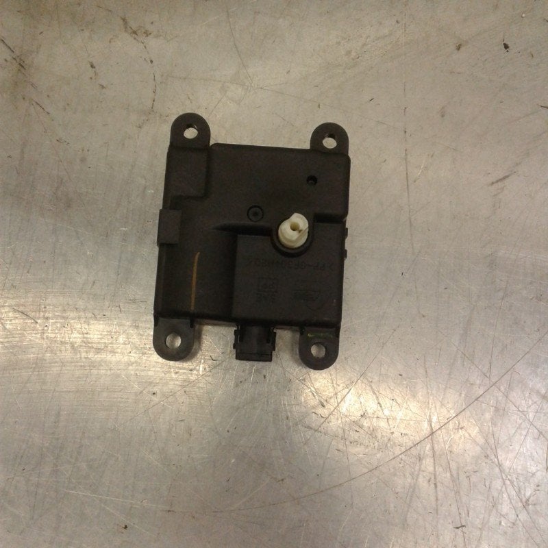 KACHELSTELMOTOR Nissan 350 Z (Z33) (|3F12030850|), Gebruikt, Nissan