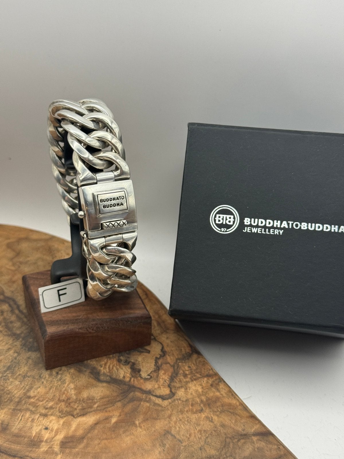 “CHAIN BIG” buddha to buddha 23cm• Maat: F “GEPOLIJST”, Handtassen en Accessoires, Ophalen of Verzenden, Zo goed als nieuw, Zilver