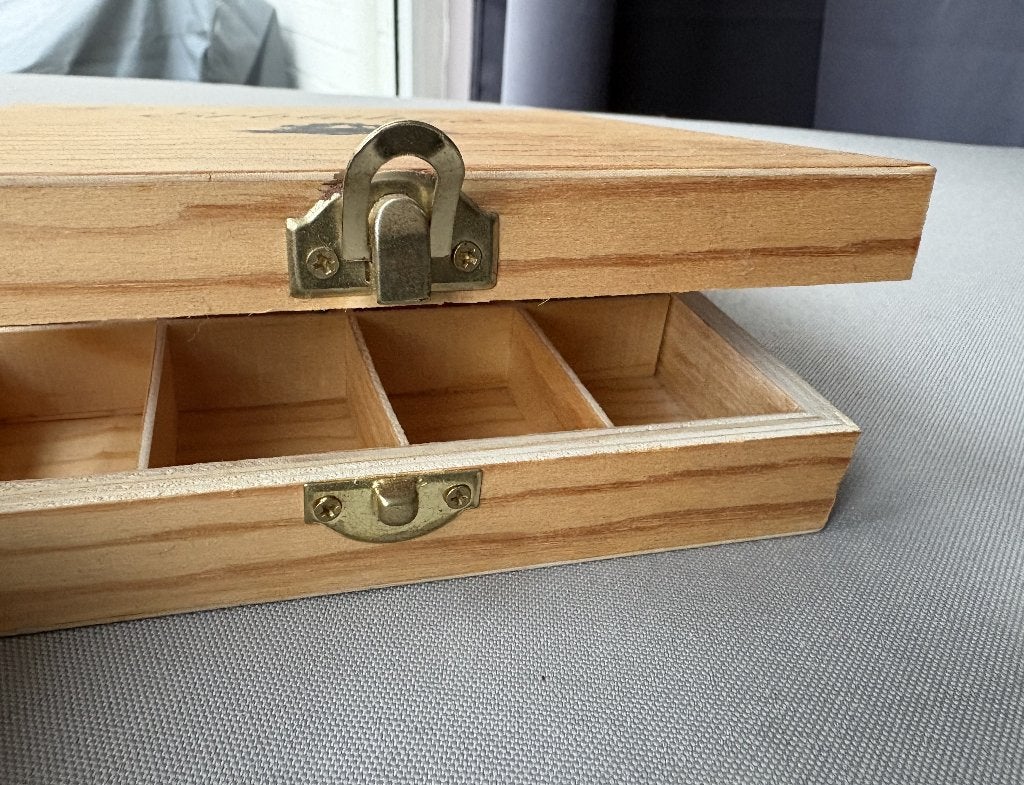 Houten kistje, Diversen, Bureau-accessoires, Ophalen of Verzenden, Zo goed als nieuw