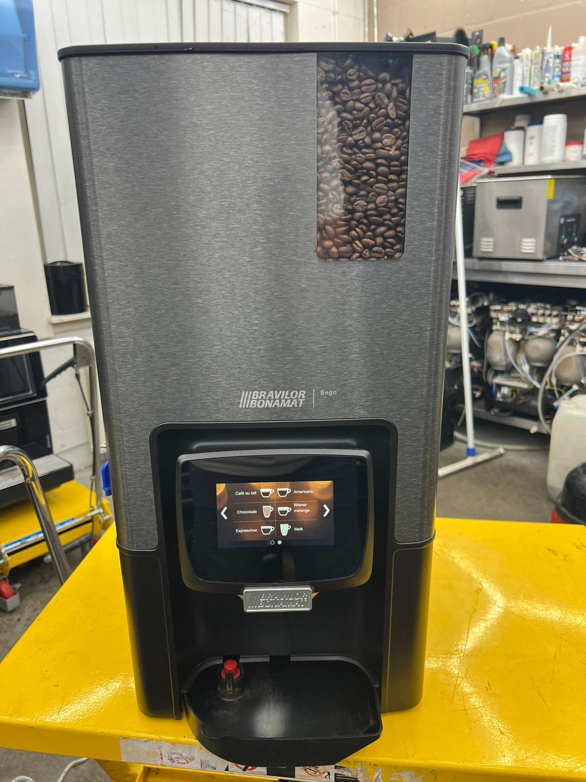 Bravilor bonamat sego bonen koffiemachine, Elektronische apparatuur, 10 kopjes of meer, Koffiemachine, Zo goed als nieuw, Koffiebonen