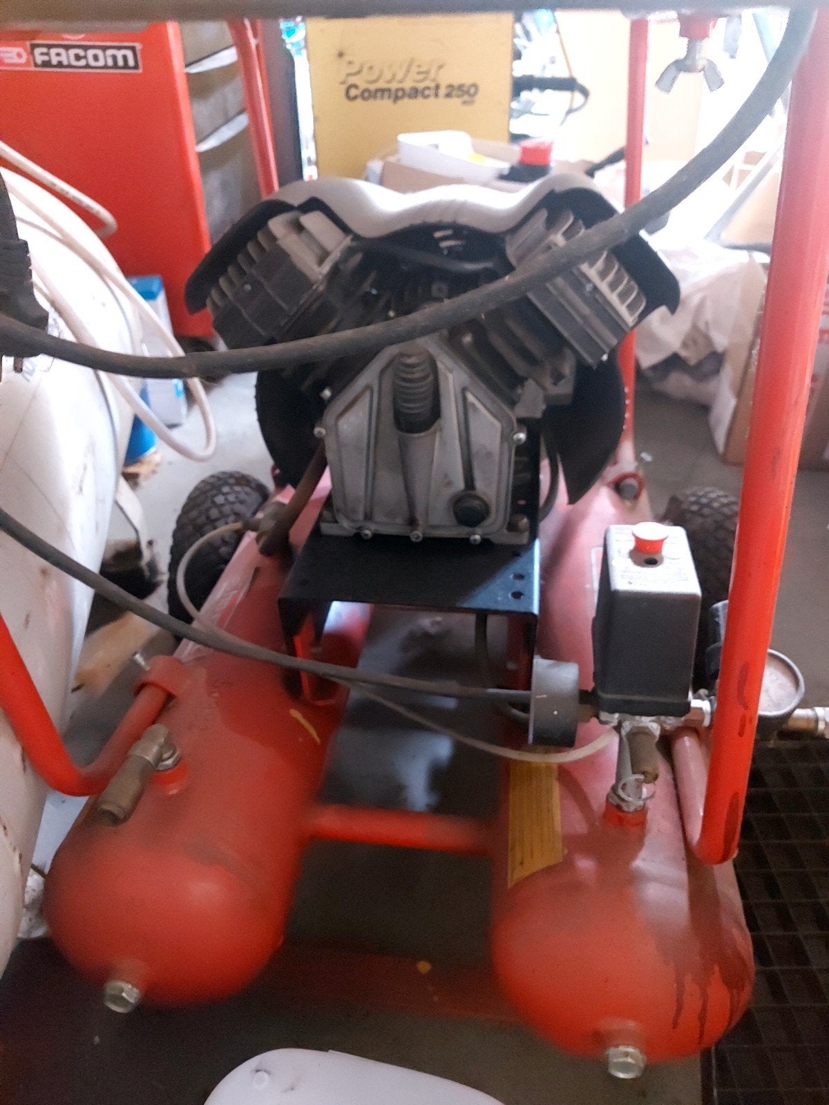 Compressor  in goede staat    2pk, Enlèvement ou Envoi