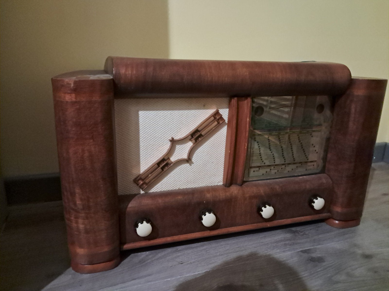 Vintage radio, Antiquités & Art, Antiquités | TV & Hi-Fi, Enlèvement
