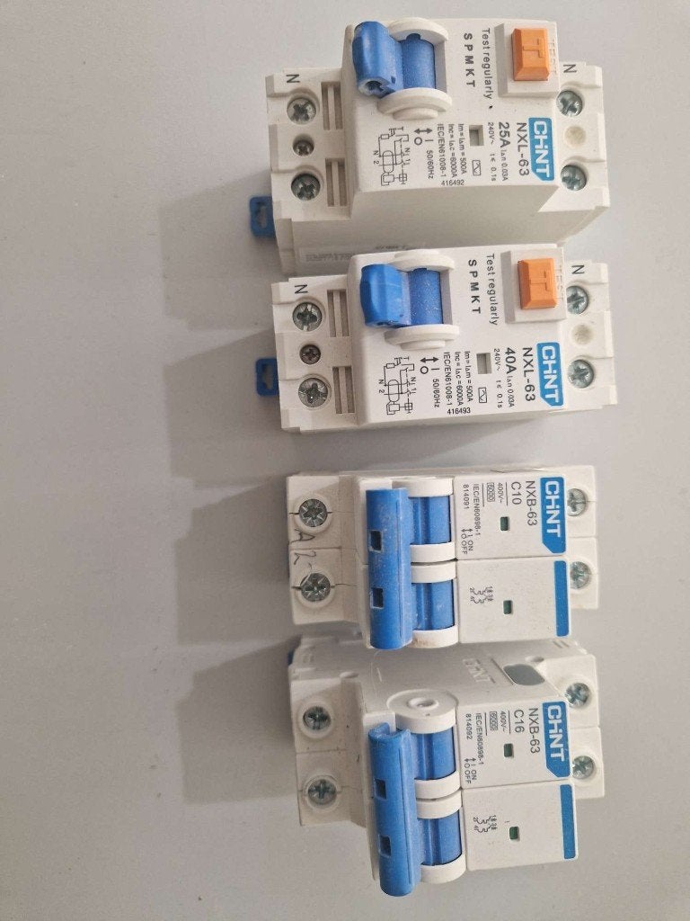 Zekeringen en schakelaars, Doe-het-zelf en Bouw, Ophalen of Verzenden, Zo goed als nieuw, Overige merken, Overige typen