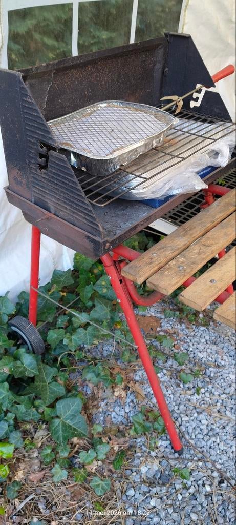 Bbcue op wieltjes 20 euro, Tuin en Terras, Ophalen
