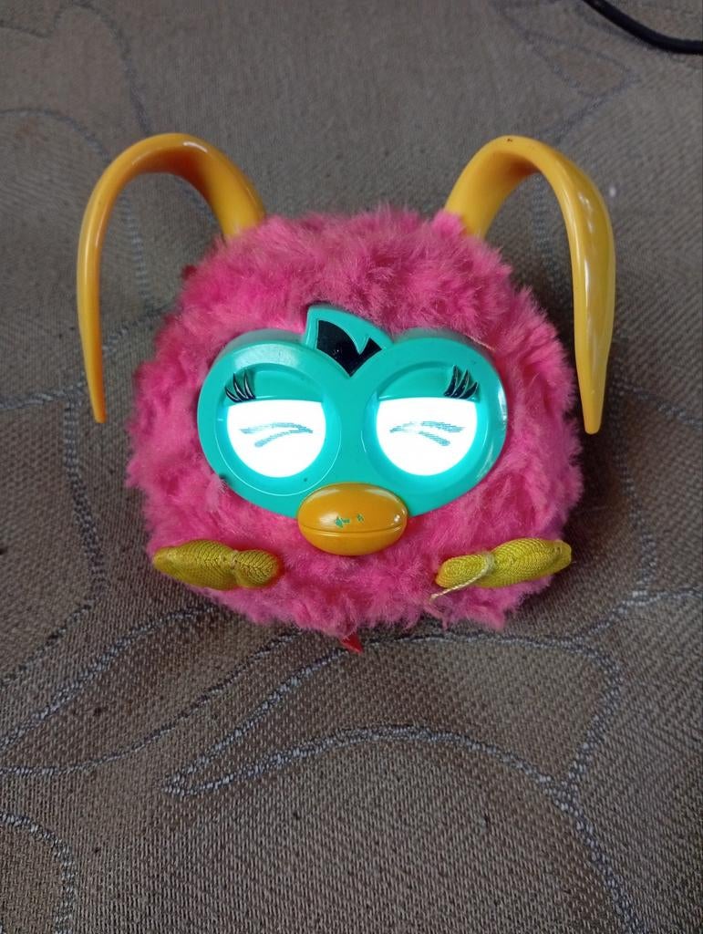 Furby party Rocker, Ophalen