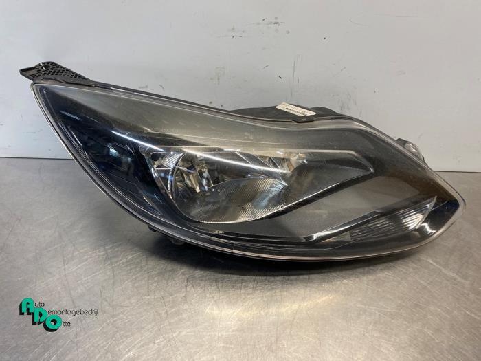 Phare droit d'un Ford Focus (Focus 11-), -, 3 mois de garantie, -, -