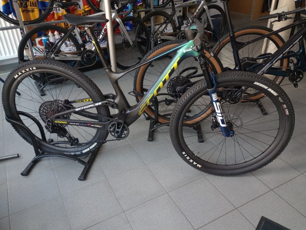 SCOTT SPARK RC WC, Fietsen en Brommers, Ophalen
