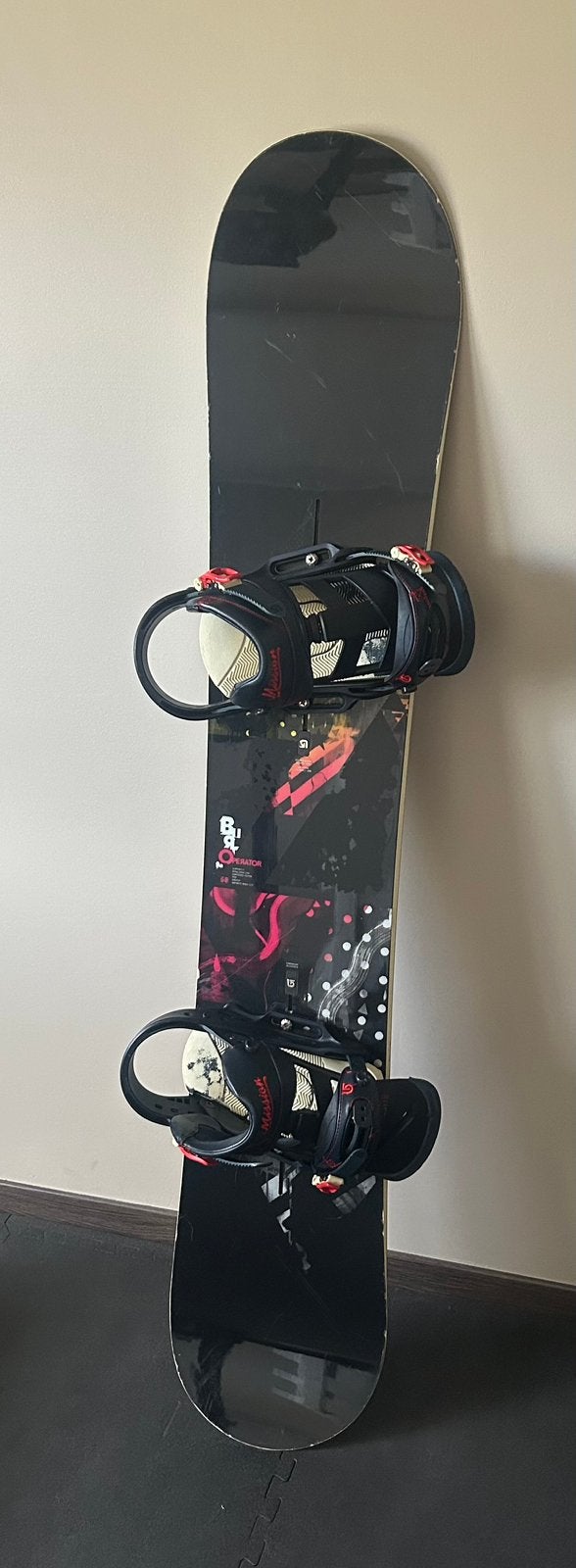 Burton Snowboard met bindingen en opbergtas, Sport en Fitness, Ophalen, Gebruikt, Board