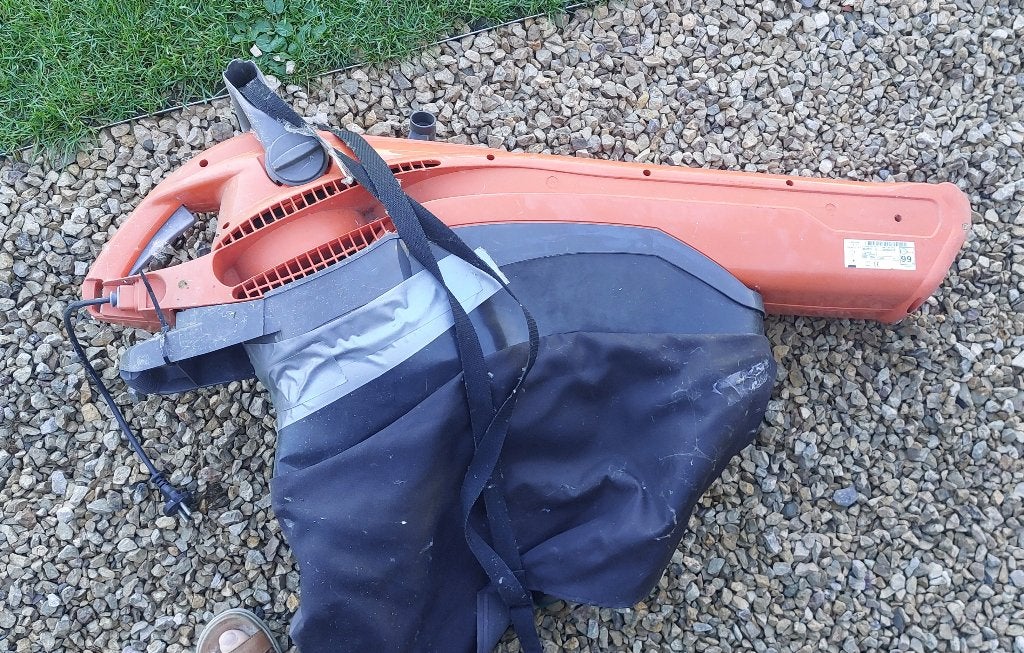 Bladblazer/bladzuiger Flymo Garden Vac 2500, Ophalen, Met versnipperfunctie, Gebruikt, Handgedragen