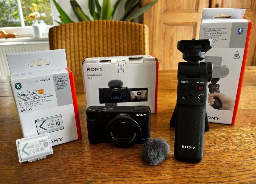 Sony ZV-1 - Pack Appareil photo & Caméra de vlog, Compact, Zo goed als nieuw, 4 t/m 7 keer, Sony