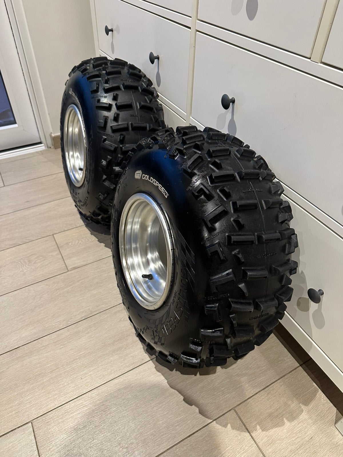 Verschillende Setjes Quad Banden te koop!!!