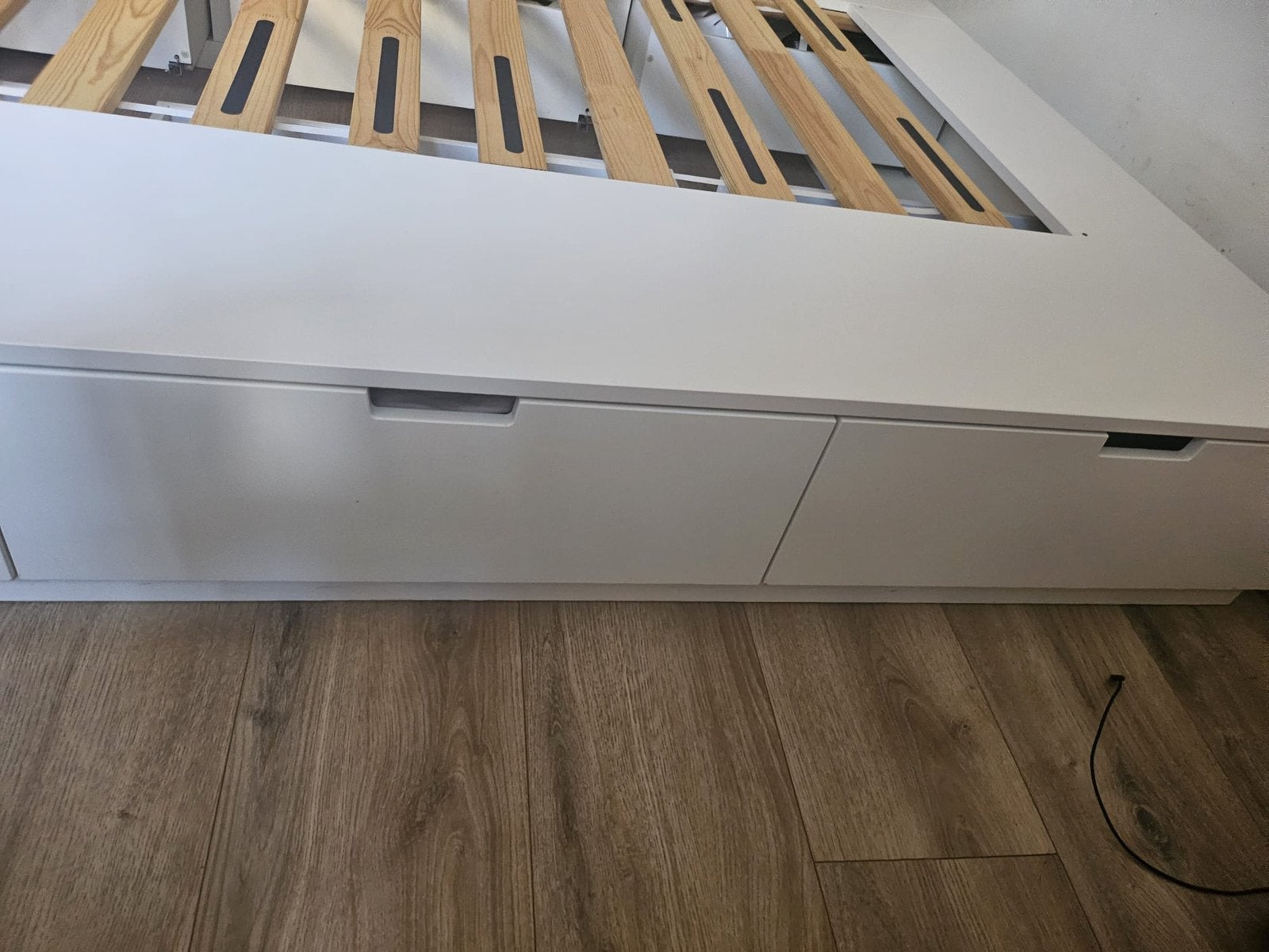 À vendre un lit blanc de 1,60 sur 2 m avec 6 tiroirs, Maison & Meubles, Enlèvement ou Envoi, Comme neuf, Blanc
