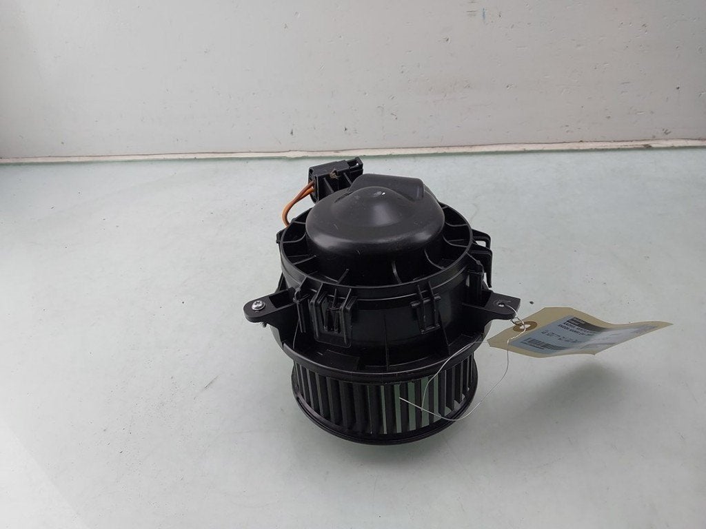 VENTILATEUR RADIATEUR MOTEUR Skoda Kamiq (|2Q1819021A|), Utilisé, Skoda