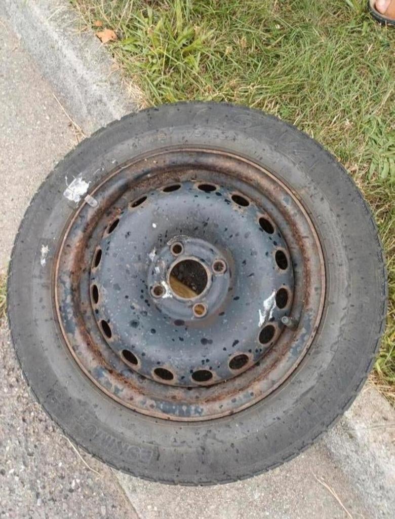 Roue 13 pouces (4 par 100), Enlèvement