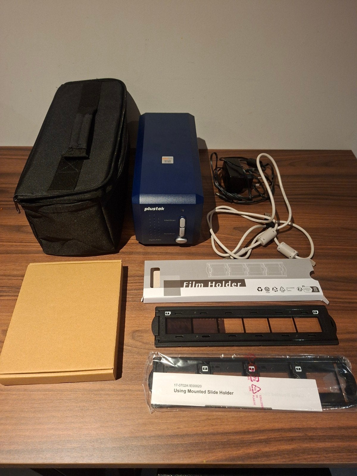 Scanner de négatifs et de diapositives Plustek Opticfilm 810, TV, Hi-fi & Vidéo, Appareils photo analogiques, Enlèvement, Compact