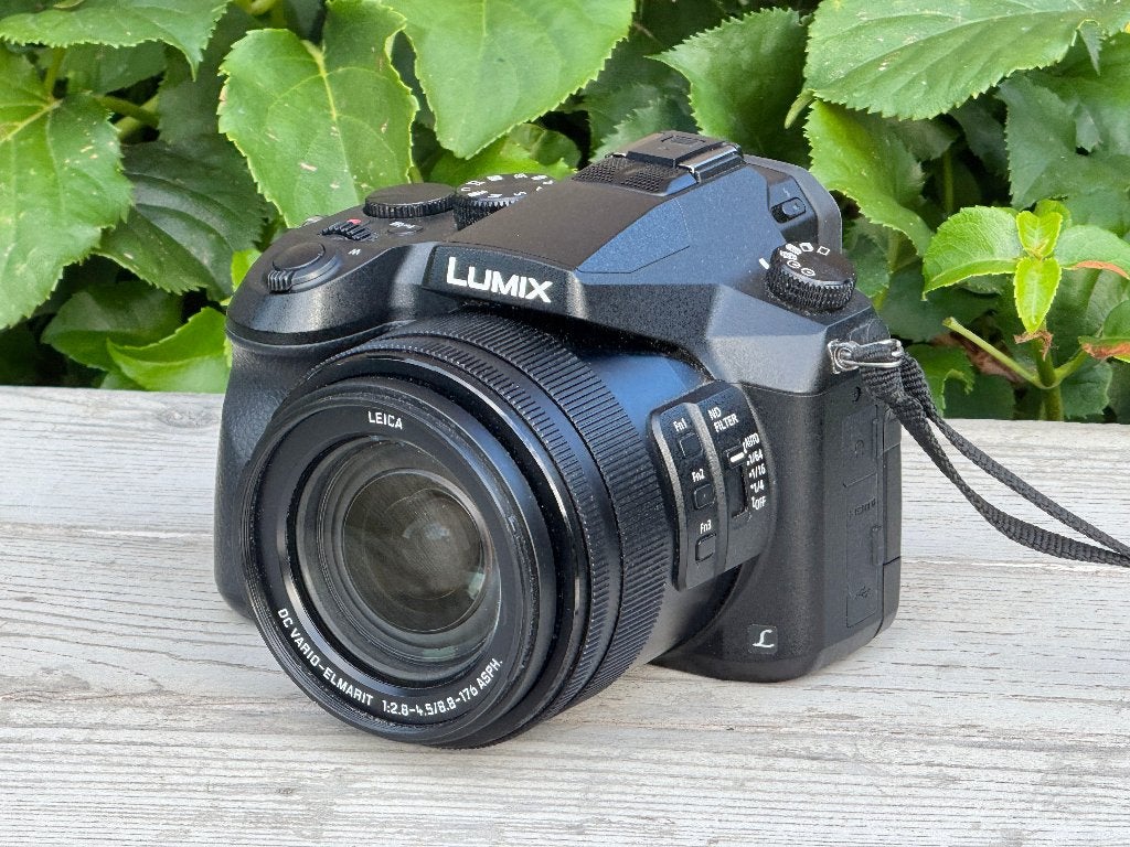 Pannasonic Lumix DMC-FZ2000, Enlèvement, Comme neuf, Reflex miroir