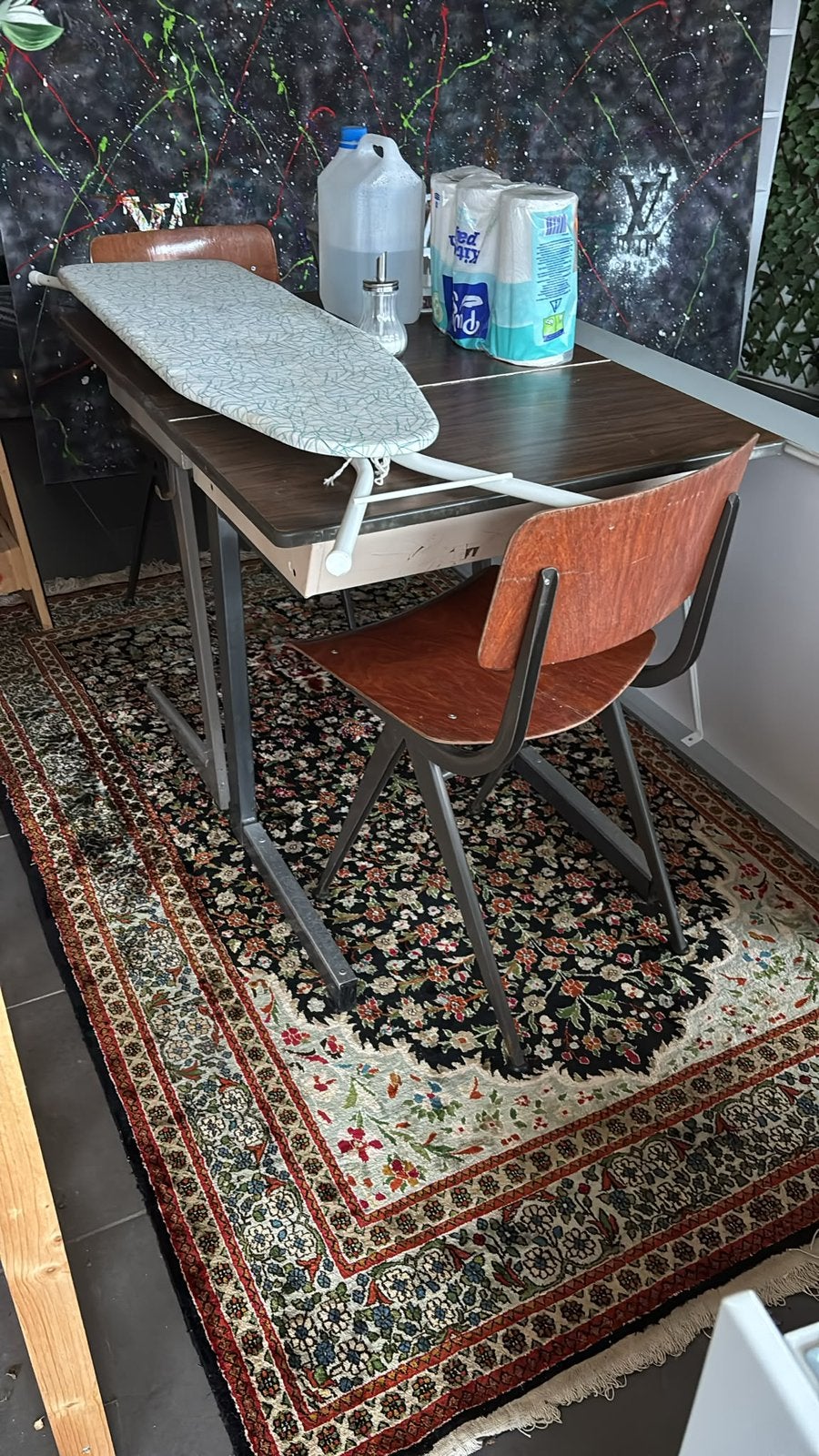 2x oude schoolbankjes te koop, Huis en Inrichting, Ophalen