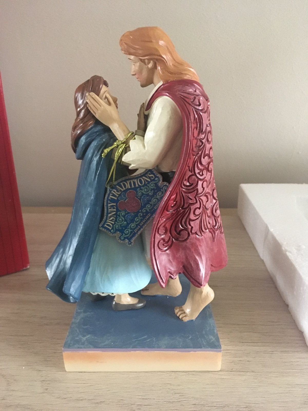 Disney traditions the beauty of love, Verzamelen, Ophalen of Verzenden, Zo goed als nieuw, Beeldje of Figuurtje