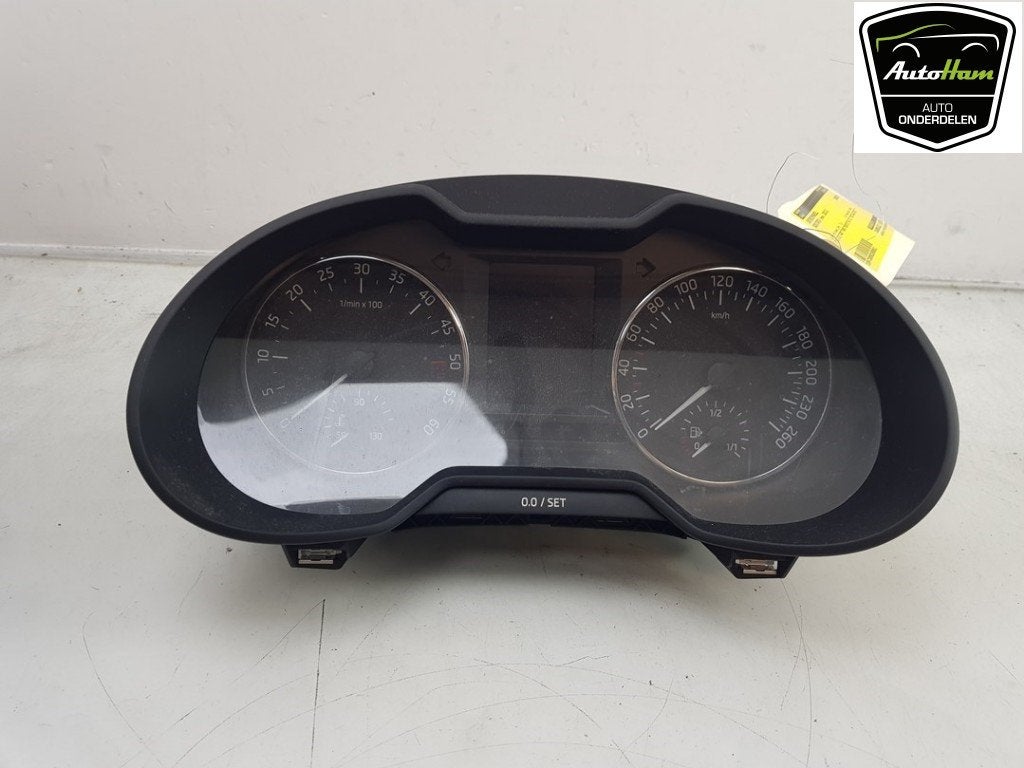INSTRUMENTS DE BORD Octavia Combi (5EAC) (|5E0920871D|), Utilisé, Skoda