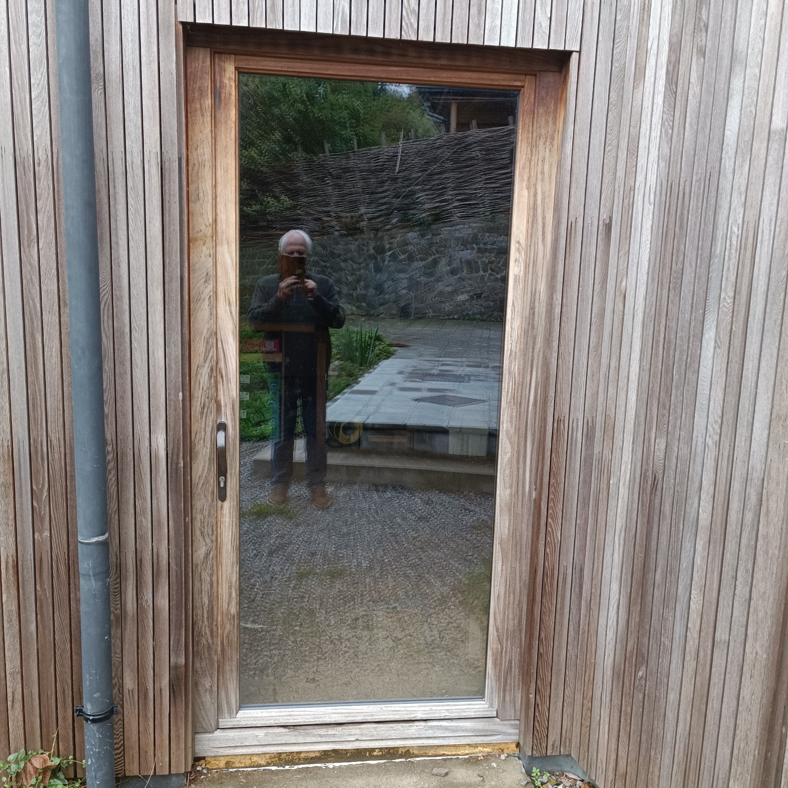 1 châssis de fenêtre + 1 chãssis porte, Bricolage & Construction, Enlèvement, Bois, Châssis de fenêtre