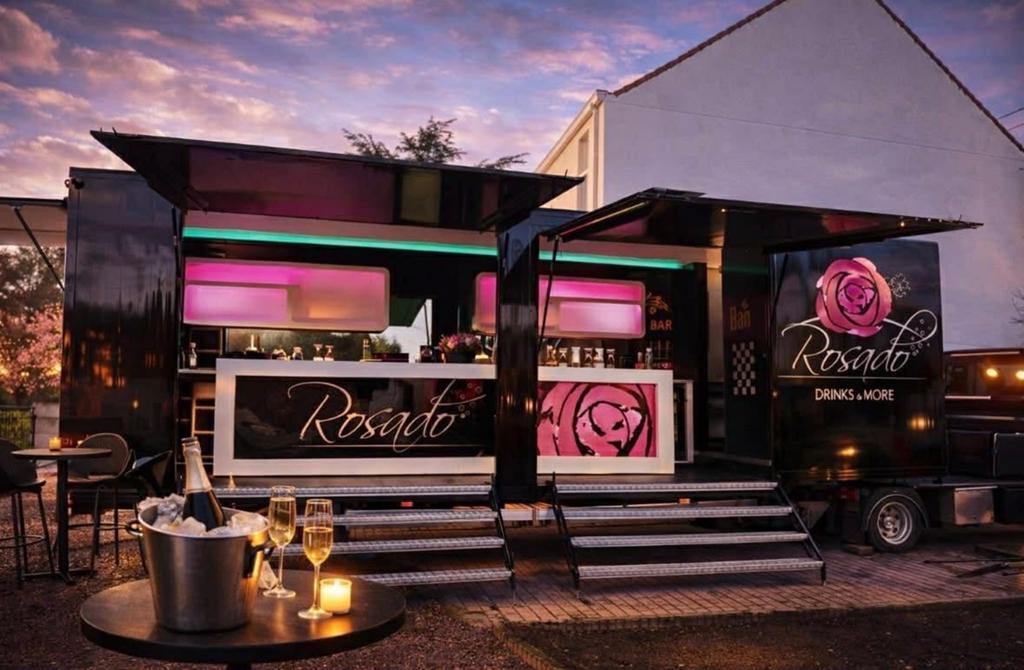 Mobile lounge truck, Zakelijke goederen, Horeca | Food, Ophalen, Dranken