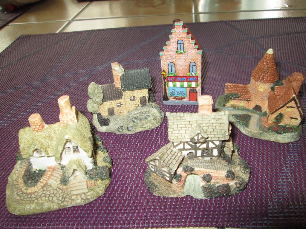 Maisons miniatures pour décoration ou collection, Verzamelen, Complete verzamelingen en Collecties, Ophalen