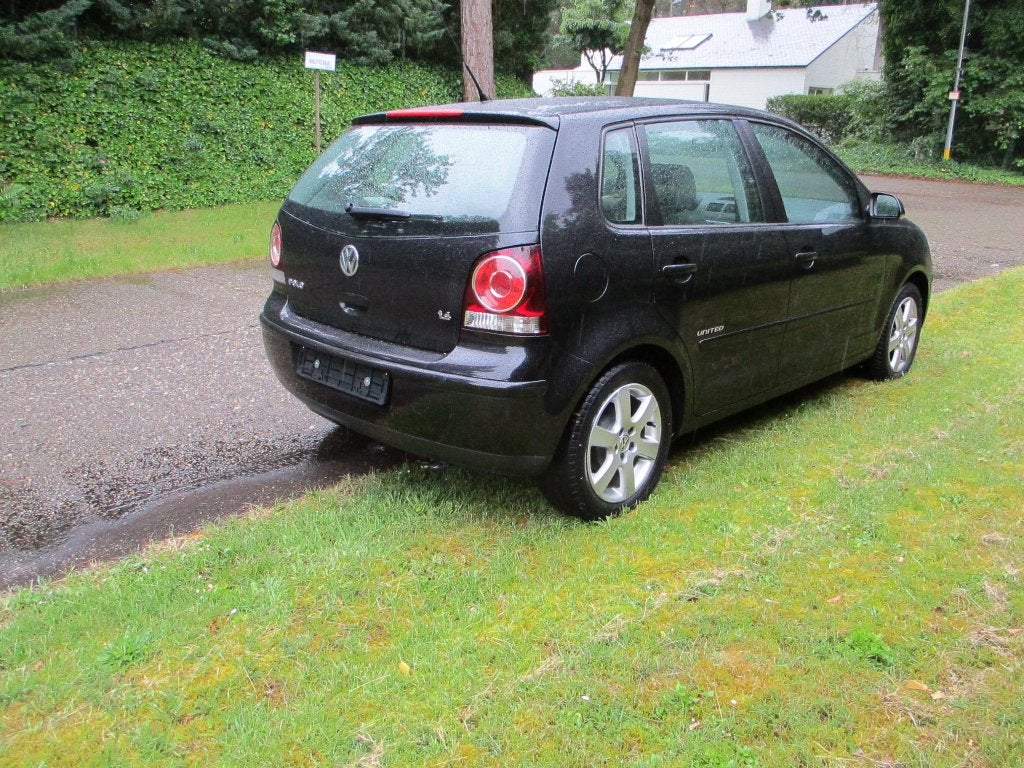 VW POLO 1.4 UNITED  BENZ 05/2008 39.000KM + CAR PASS!., Voorwielaandrijving, Stof, 139 g/km, Zwart