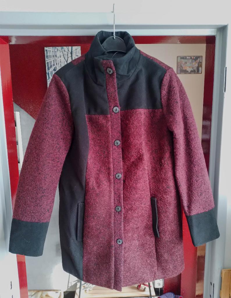 Manteau femme hiver, Enlèvement