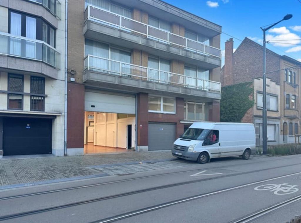 Entrepot avec bureau à louer, Bruxelles