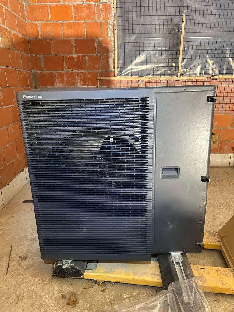 Pompe à chaleur Panasonic MONOBLOCK 5kw, Bricolage & Construction, Enlèvement, Comme neuf, Autres types
