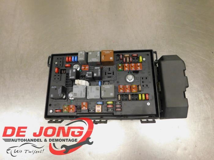 Boîte à fusibles d'un Opel Astra, -, Opel, 3 mois de garantie, Utilisé